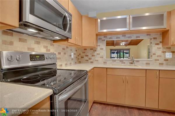 3349 Oak Dr  #3349, Hollywood, FL 33021
