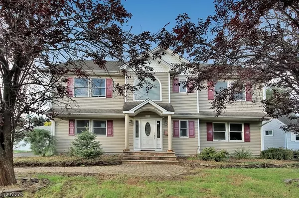 21 OAK ST, Oakland Boro, NJ 07436