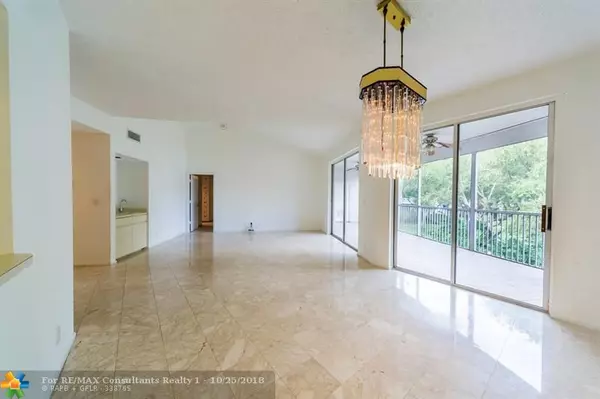 Pompano Beach, FL 33069,4128 W Palm Aire Dr  #282A