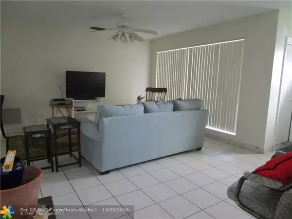 Hollywood, FL 33021,2410 Park Ln  #103