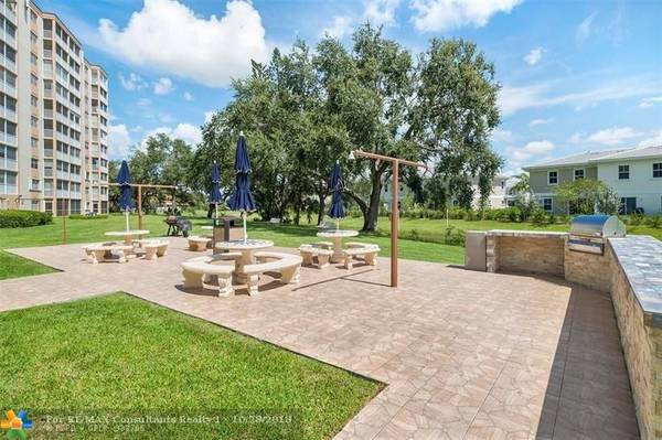 9101 W Sample Rd  #206, Coral Springs, FL 33065