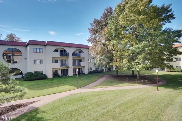 2 ANN ST #N224, Clifton City, NJ 07013