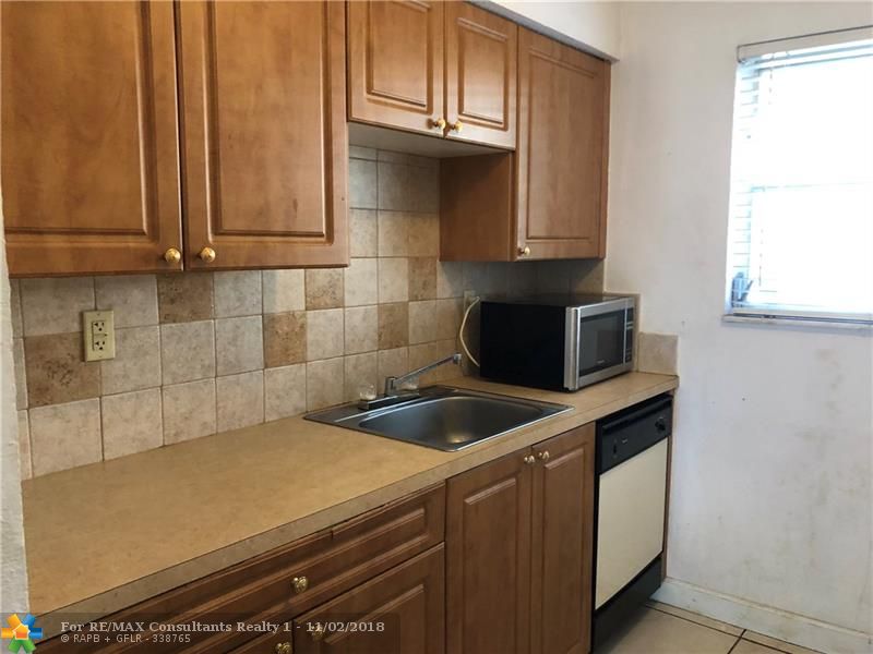 Wilton Manors, FL 33334,2607 NE 8th Ave  #38