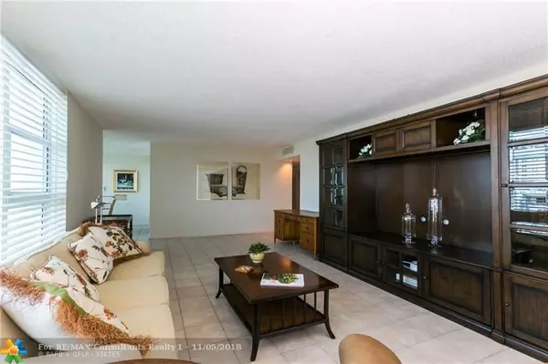 Lauderdale By The Sea, FL 33062,1620 S Ocean Blvd  #10E