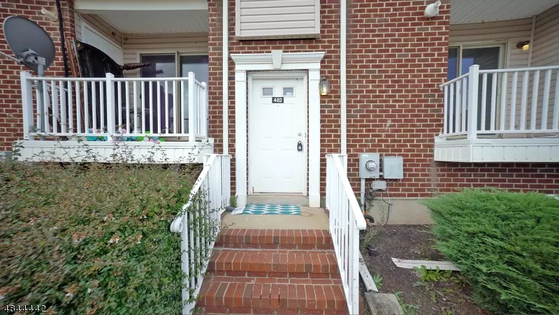 482 GREAT BEDS CT #482, Perth Amboy City, NJ 08861