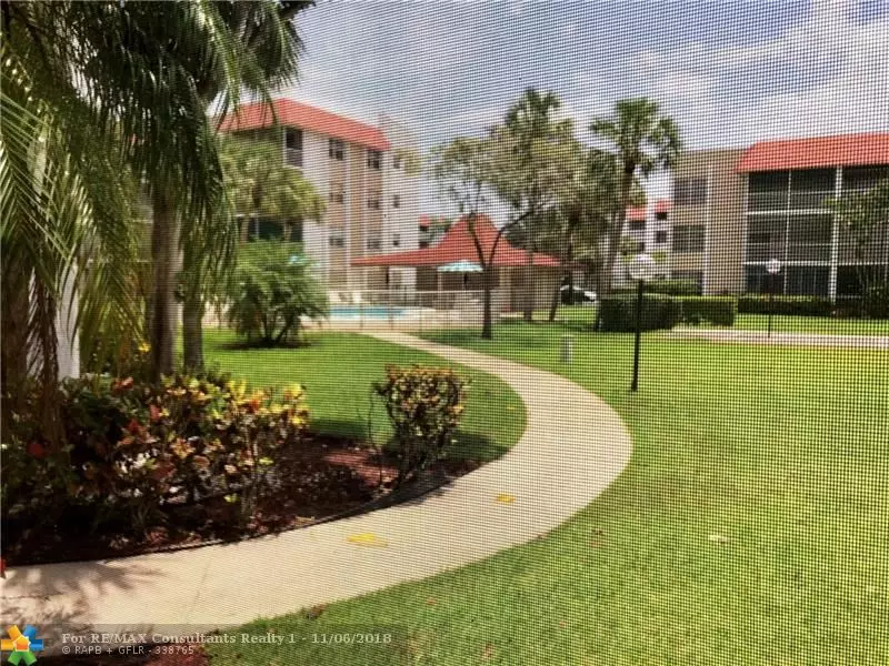 3571 Inverrary Dr  #403, Lauderhill, FL 33319