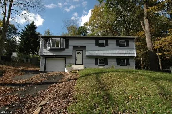 186 TOMAHAWK TRL, Byram Twp., NJ 07871