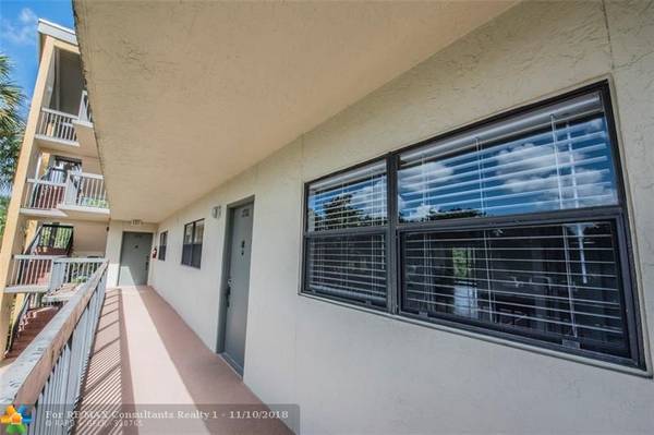 Coconut Creek, FL 33063,1718 Hammock Blvd  #208