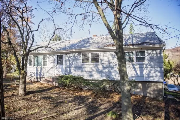 225 RAMAPO VALLEY RD, Oakland Boro, NJ 07436