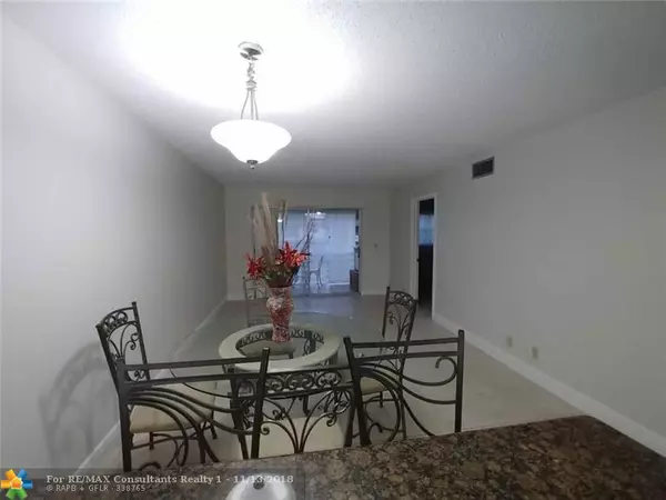 Boca Raton, FL 33428,9915 Sandalfoot Blvd  #412