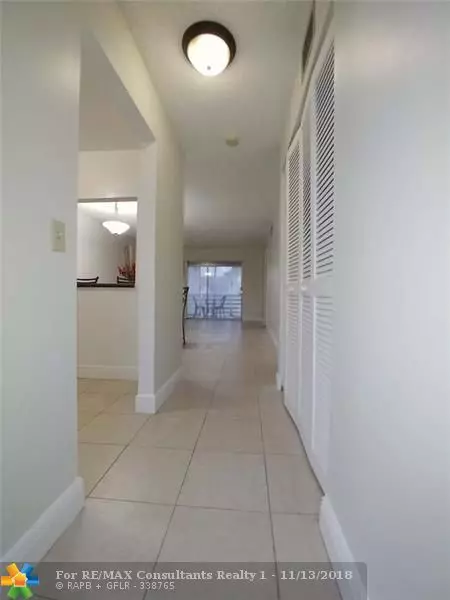 Boca Raton, FL 33428,9915 Sandalfoot Blvd  #412