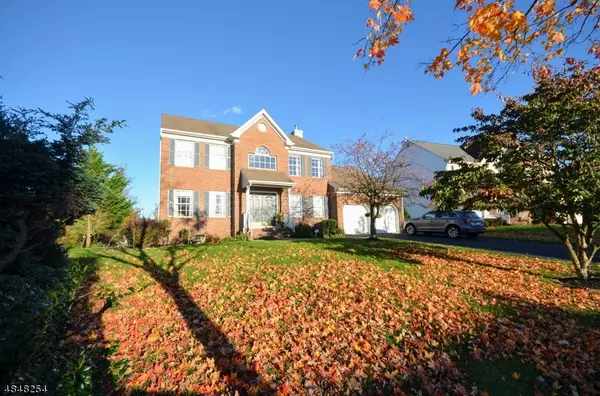 77 CARRIAGE DR, Piscataway Twp., NJ 08854