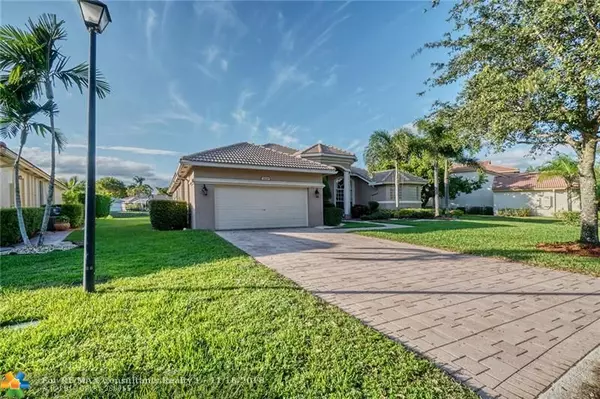 5528 NW 58th Ave, Coral Springs, FL 33067