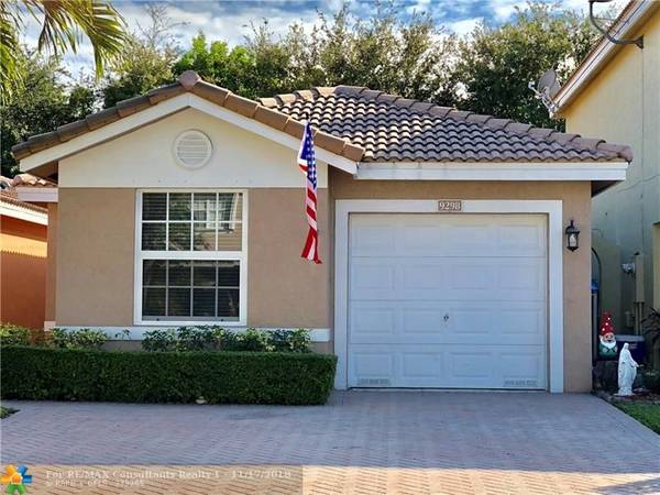 9298 NW 54th St, Sunrise, FL 33351