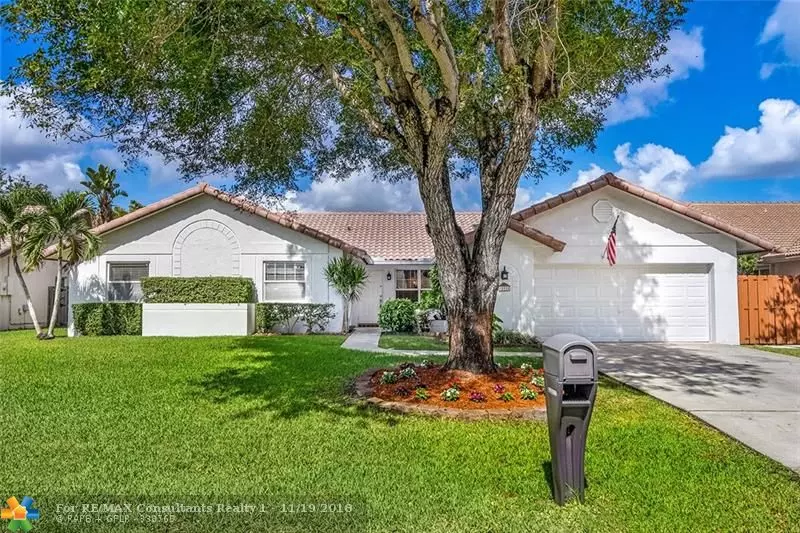 15921 Cobblestone Ct, Davie, FL 33331