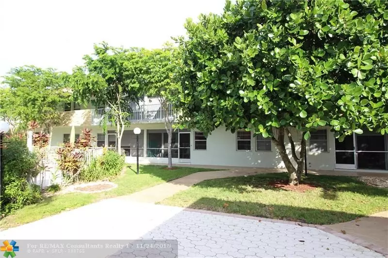 860 SE 6th Ave  #304, Deerfield Beach, FL 33441