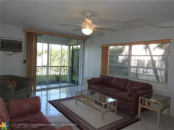 Hallandale, FL 33009,3177 S Ocean Dr  #128