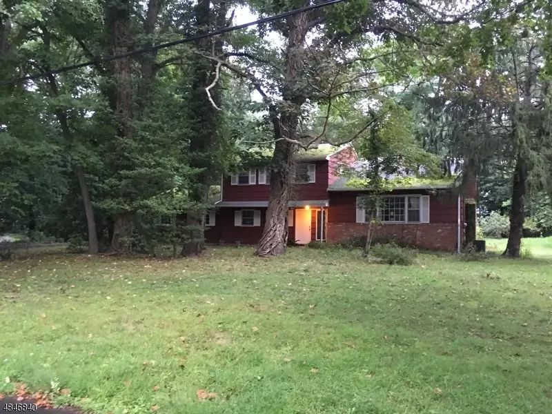 12 UNAMI LN, Scotch Plains Twp., NJ 07076