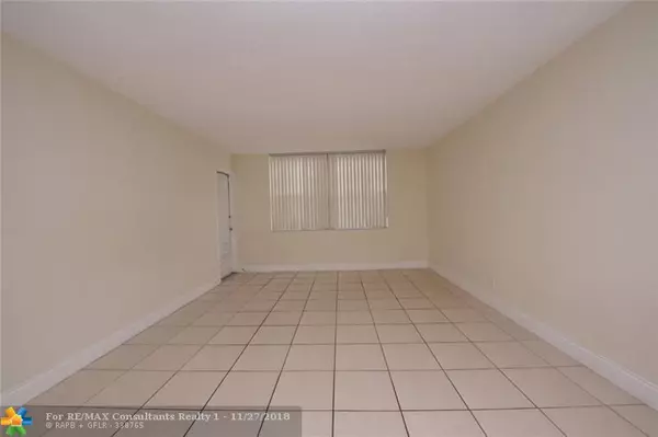 Hollywood, FL 33021,3900 N Hills Dr  #108