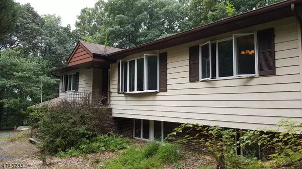 63 Walnut VALLEY RD, Blairstown Twp., NJ 07825
