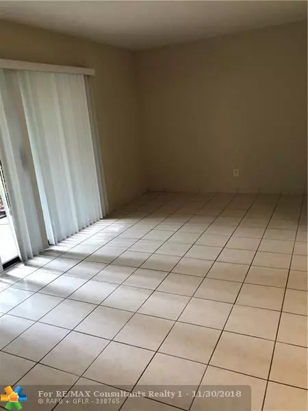 Plantation, FL 33324,591 N University Dr  #32