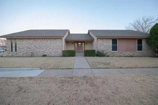 1432 Lincolnshire Road, Oklahoma City, OK 73159