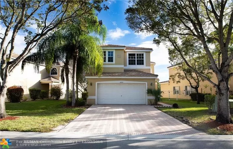 6292 NW 40th Ave, Coconut Creek, FL 33073