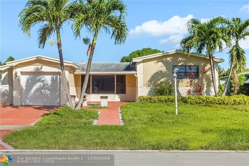 3617 NW 37th St, Lauderdale Lakes, FL 33309