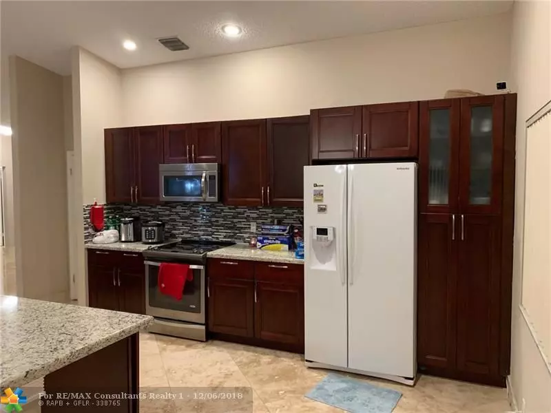 3860 NW 58th St, Coconut Creek, FL 33073