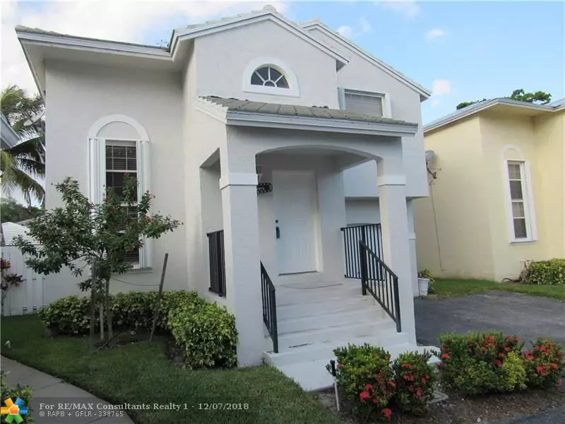 9845 NW 2nd St, Plantation, FL 33324