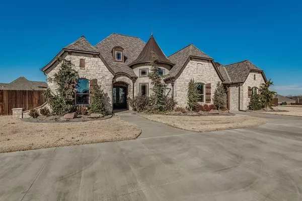 11616 Tarantino Drive, Moore, OK 73173