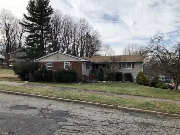 3 TOBY DR, Roxbury Twp., NJ 07876