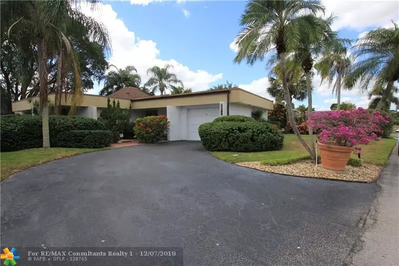 4911 Umbrella Tree Ln, Tamarac, FL 33319