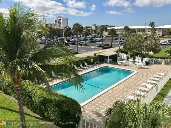 Pompano Beach, FL 33062,3211 NE 8th St  #306E