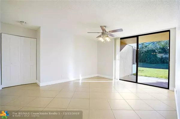 Coral Springs, FL 33067,5701 Riverside Dr  #106B6