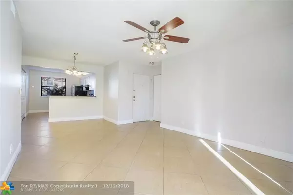 Coral Springs, FL 33067,5701 Riverside Dr  #106B6