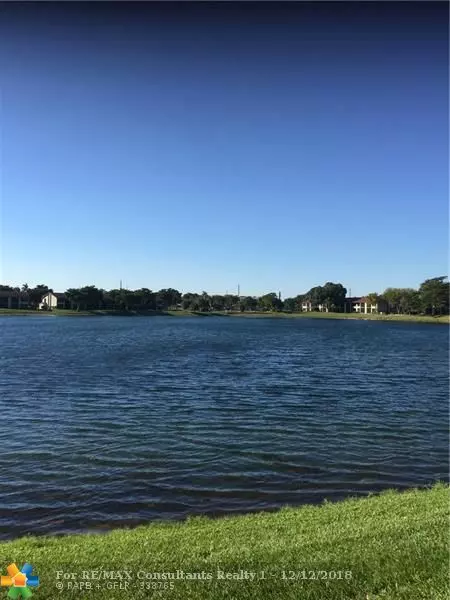 Oakland Park, FL 33309,212 Lake Pointe Dr  #310