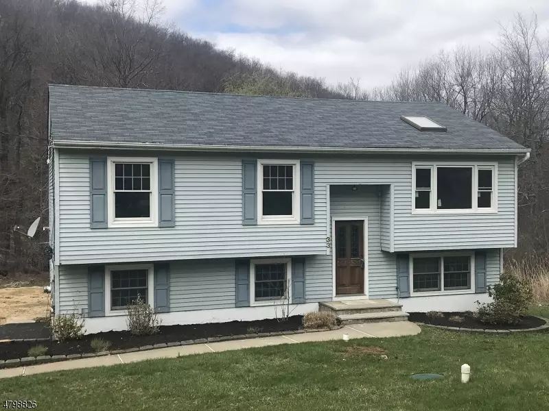 33 MEADOW LN, Vernon Twp., NJ 07462