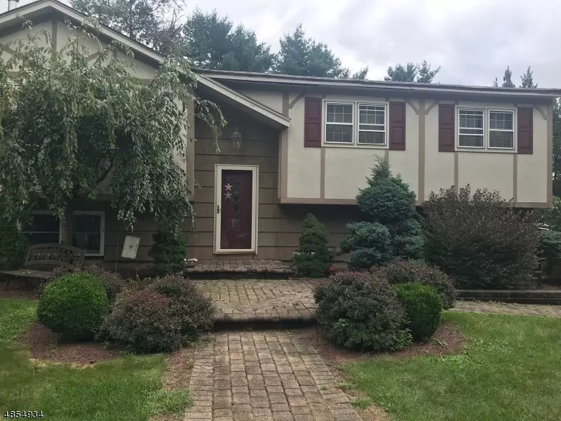 506 HAMILTON DR, Hackettstown Town, NJ 07840