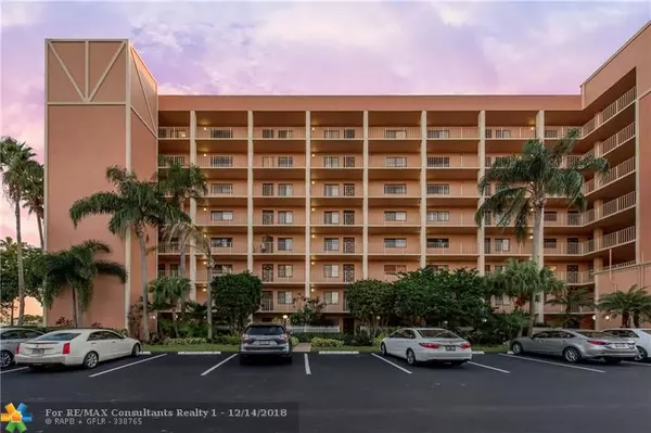 7290 Kinghurst Dr  #402, Delray Beach, FL 33446