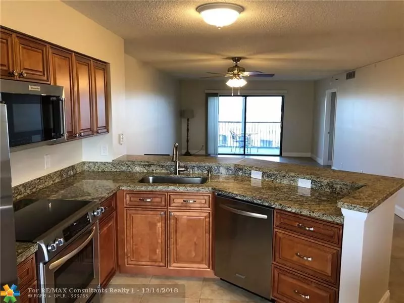 Pompano Beach, FL 33069,2217 Cypress Island Dr  #806