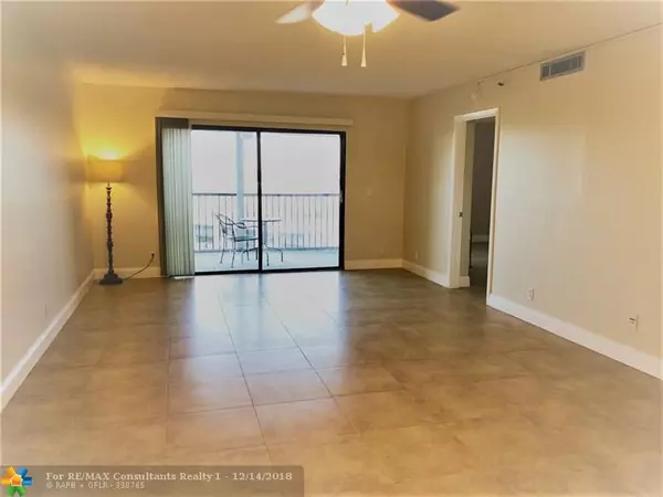 Pompano Beach, FL 33069,2217 Cypress Island Dr  #806