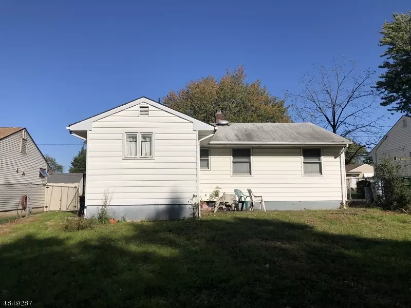 Edison Twp., NJ 08817,8 SCHUYLER DR