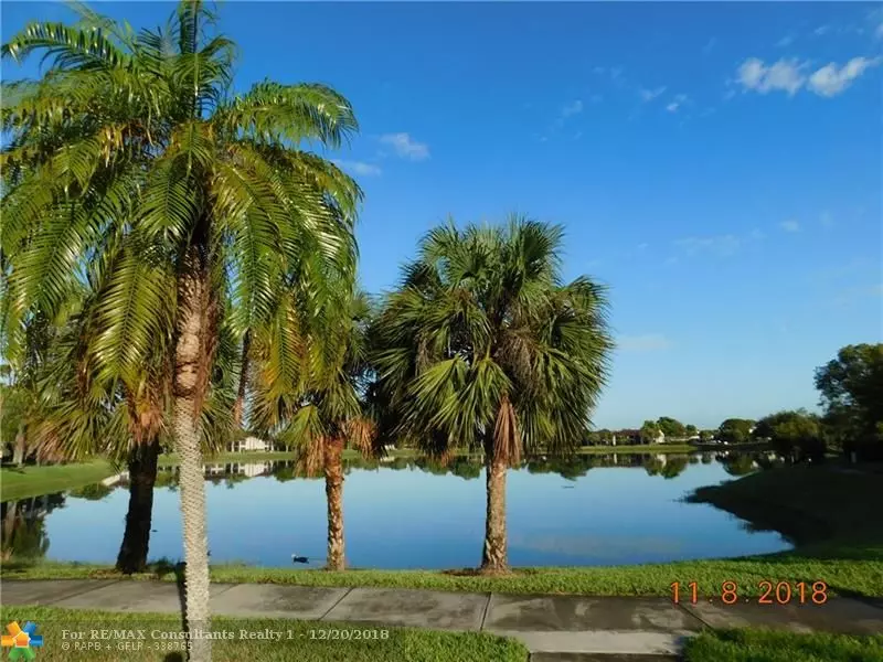 210 Lake Pointe Dr  #110, Oakland Park, FL 33309