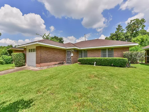 6623 Flamingo Drive, Houston, TX 77087