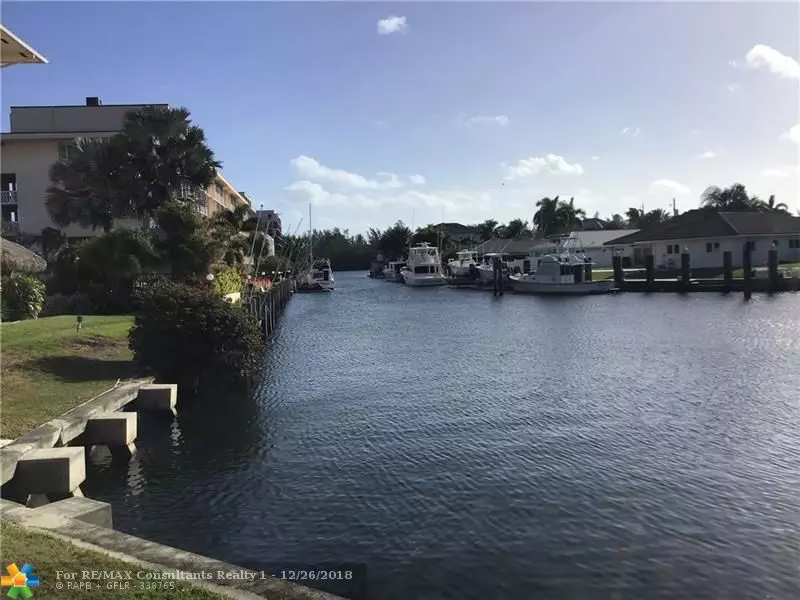 698 NE Spanish River Blvd  #15, Boca Raton, FL 33431