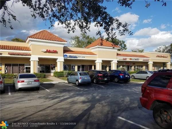 8753 NW 50th St, Lauderhill, FL 33351