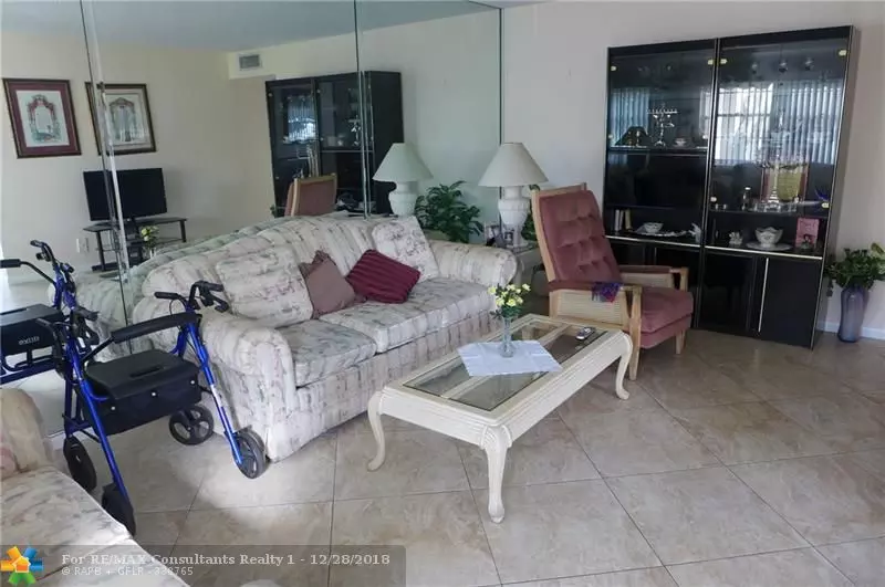 Deerfield Beach, FL 33442,1001 Cambridge A  #1001