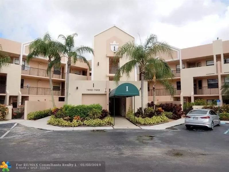 7646 Fairfax Dr  #210, Tamarac, FL 33321