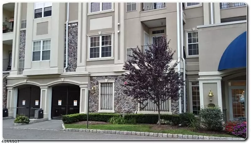 6310 HARCOURT RD, Clifton City, NJ 07013